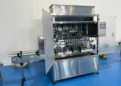 Envasadora botellas, en Flama